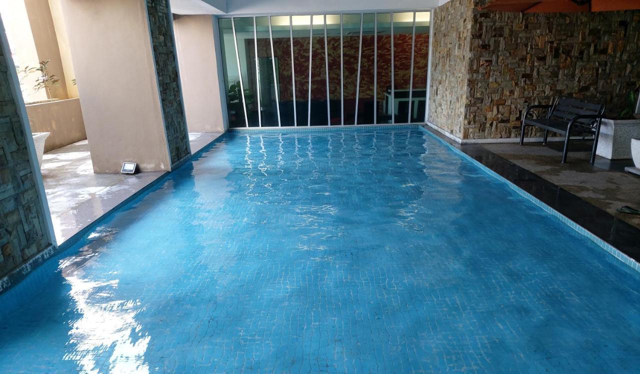 The Viana Apartment 1 Кота Бару Екстериор снимка